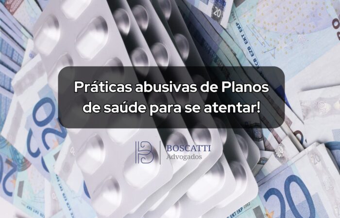 nota de dinheiro e cartelas de remédios